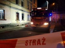 Pożar mieszkania w Krapkowicach - wewnątrz pijani 60-latka i 50-latek 