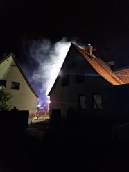 Pożar domu w Kędzierzynie-Koźlu. Ogień pojawił się na dachu budynku