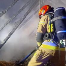 Pożar budynku gospodarczego w miejscowości Krogulna. W akcji 7 zastępów straży