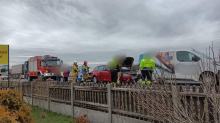 Zderzenie 4 samochodów na DK 45 w Bierdzanach 