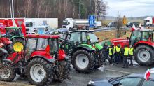 Blokada na A4: Rolnicy uniemożliwiają ruch na węźle Brzeg