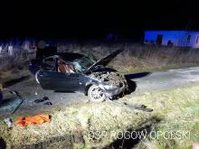 Wypadek osobowego BMW w Gwoździcach