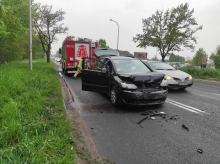 Zderzenie dwóch pojazdów na ulicy Wrocławskiej.  Trzy osoby w podeszłym wieku hospitalizowane
