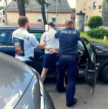 Ukradł pieniądze grożąc bronią