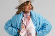Apaszka jedwabna - odkryj elegancję i trendy w modzie