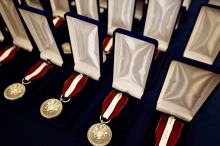 Odznaczeni za zasługi dla regionu. 19 samorządowców z medalami