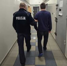 40-latek znęcał się nad żoną i córkami, został zatrzymany