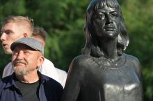 Ewa Demarczyk wraca do Opola - nowy pomnik uroczyście odsłonięty