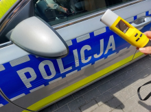 Po służbie zatrzymał pijanego kierowcę, a pasażer okazał się być poszukiwany