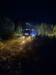 Strażacy walczyli z ogniem przez kilka godzin, wspierał ich śmigłowiec