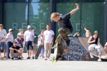 Opole świętuje Dzień Deskorolki. Były triki na deskach, teraz pora na koncert