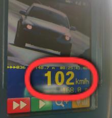 Pędził BMW 102 km/h w terenie zabudowanym