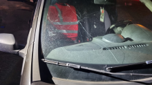 Prowadziła pijana i z pękniętą przednią szybą auta. Pijana kobieta w rękach policji