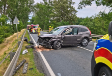 Czołowe zderzenie na DK45 w Zawadzie. Dwie osoby trafiły do szpitala