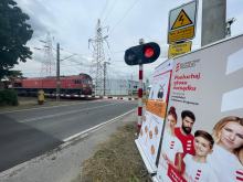 Żółta naklejka ratuje życie. Jak działa i dlaczego warto ją znać?