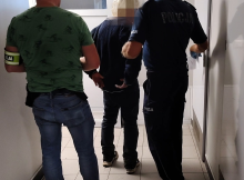 Szwagierkę butelką, a brata siekierą. Próba zabójstwa w Grodkowie