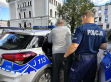 Zabił trzy szczeniaczki, czwarty cudem przeżył. 64-latek w rękach policji (WIDEO)
