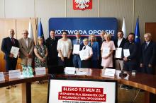 Nowe wozy dla OSP z Opolszczyzny poszkodowanych w powodzi