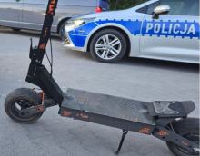 Jazda we dwójkę zakończyła się w szpitalu. Kolejny wypadek na hulajnodze elektrycznej