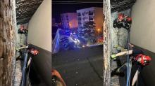 Z trzeciego piętra spadł w wąską szczelinę. Akcja ratunkowa w Prudniku