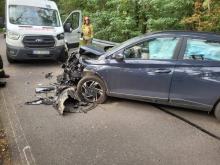 Zderzenie busa z osobówką na ul. Dobrzeńskiej w Opolu