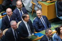 Nowy lider i niespodziewany awans. Wrześniowy sondaż zaskakuje wynikami