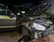 Nietrzeźwy 16-latek rozbił samochód rodziców 500 metrów od domu