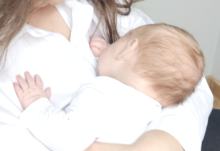 Matki pracowały, więc pieniędzy nie dostaną. Program "Mama 4 plus" bez zmian