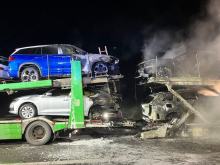 Pożar lawety na autostradzie. Spłonęły nowe auta