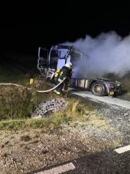 Pożar ciężarówki między Zimnicami Wielkimi a Prószkowem. Droga była częściowo zablokowana