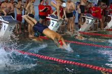 Sportowe emocje do późnej nocy. XVI Nocne Pływanie Długodystansowe w Opolu za nami