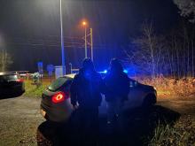 Kierowca pod wpływem narkotyków uderzył w drzewo. Świadek uniemożliwił mu odjazd