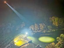 Poszukiwania 44-latki: Drony i ratownicy przeczesywali teren nad rzeką, znaleziono ślad