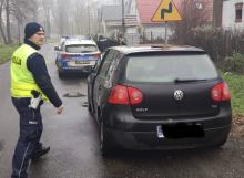 Pościg za 19-latką w Skałągach. Kierująca bez uprawnień uciekała przez pola