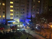 Pożar mieszkania w wieżowcu przy ul. Wrocławskiej. Jedna osoba trafiła do szpitala