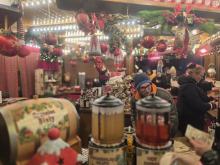 Jarmarki świąteczne biją rekordy popularności. Opolski jarmark wpisuje się w ten trend? (WIDEO)