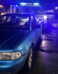 Niesprawne światła zdradziły kierowcę bez uprawnień