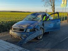 Opole-Sławice: zderzenie na ul. Opolskiej. Jedno z aut dachowało, lądował LPR