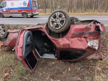 Zderzenie dwóch samochodów. Jedna osoba dorosła i dziecko trafiły do szpitala