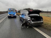 Zderzenie dwóch samochodów na obwodnicy obok Turawa Park. Siedem osób w pojazdach
