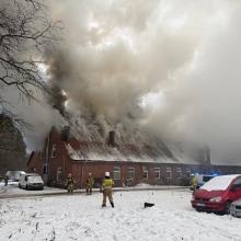 Pożar budynku mieszkalnego w Kluczborku. Cztery osoby ewakuowane