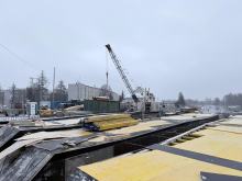 Postęp prac przy budowie mostu w Głuchołazach i rozbudowie DK40 mimo zimowej aury