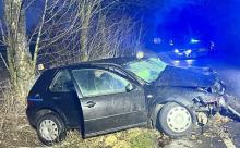 Zdarzenie drogowe na trasie Byczyna - Polanowice. Dwie osoby nietrzeźwe w aucie