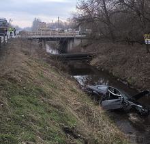 Zderzenie ciężarówki z osobówką na ul. Mostowej. Droga zablokowana AKTUALIZACJA 