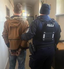 Kluczborscy policjanci zatrzymali poszukiwanego 28-latka