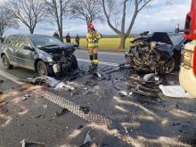 Zderzenie dwóch aut na drodze krajowej 94. Są utrudnienia