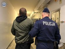 Pijany kierowca uderzył w drzewo. Dziecko w ciężkim stanie, sprawca trafił do aresztu