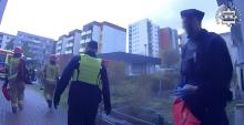 Opole: Weszli do mieszkania przez balkon, by ratować życie nieprzytomnego mężczyzny WIDEO