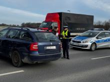 Kolizja na ulicy Niemodlińskiej. Zderzenie ciężarówki z osobówką