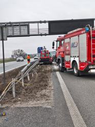 Atak padaczki za kierownicą. Auto uderzyło w bariery na A4